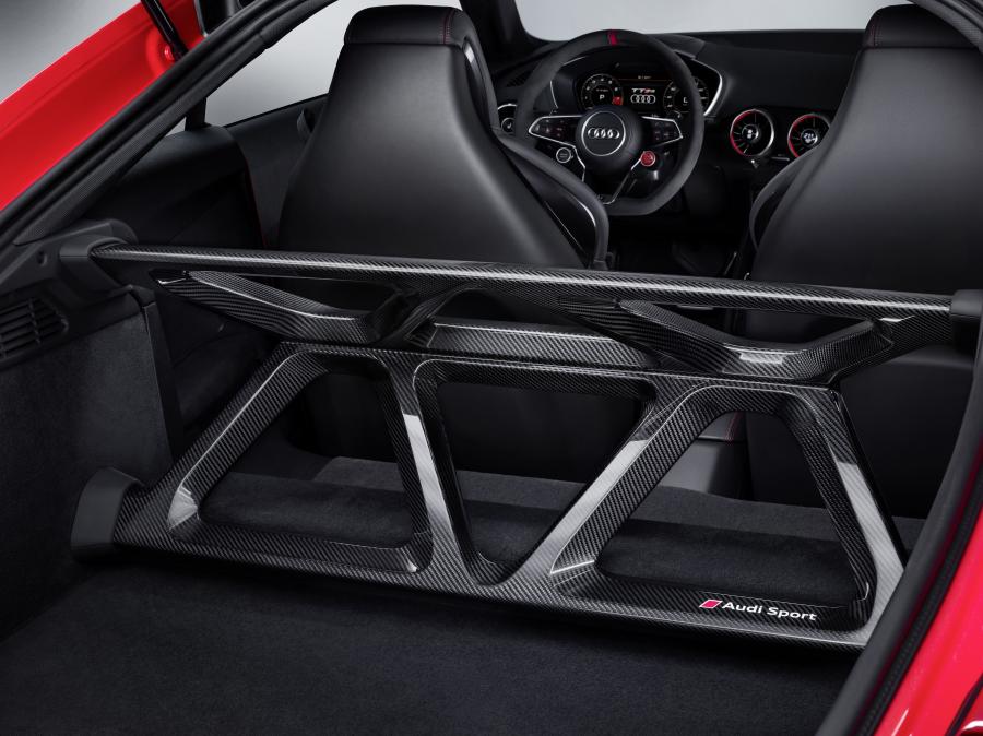 Интерьер Audi TT RS Coupe Performance Parts (8S) 2017 года  (WW) (фото 8 из 16)
